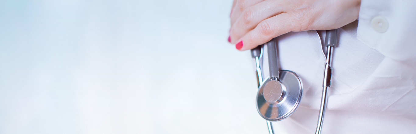 Doctor holding stethescope.